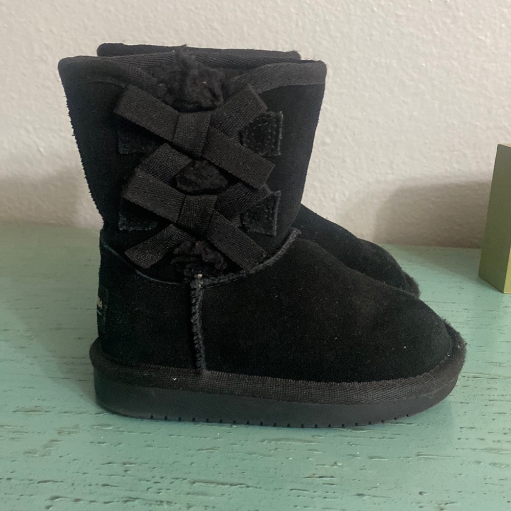 Little girl UGG boots